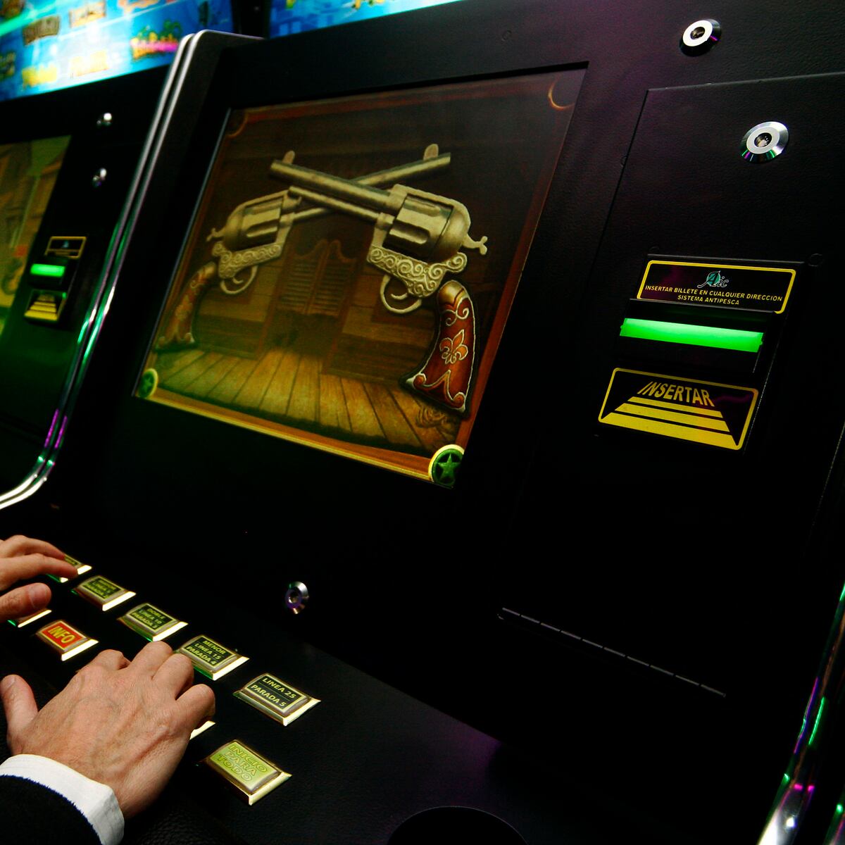 FNE denuncia colusión de casinos y pide multas millonarias FNE denuncia colusión de casinos y pide multas millonarias