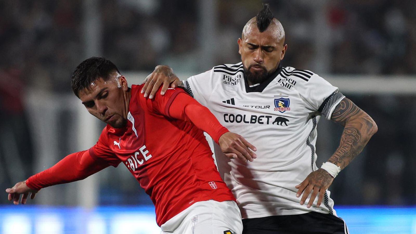 César Pinares y Arturo Vidal
