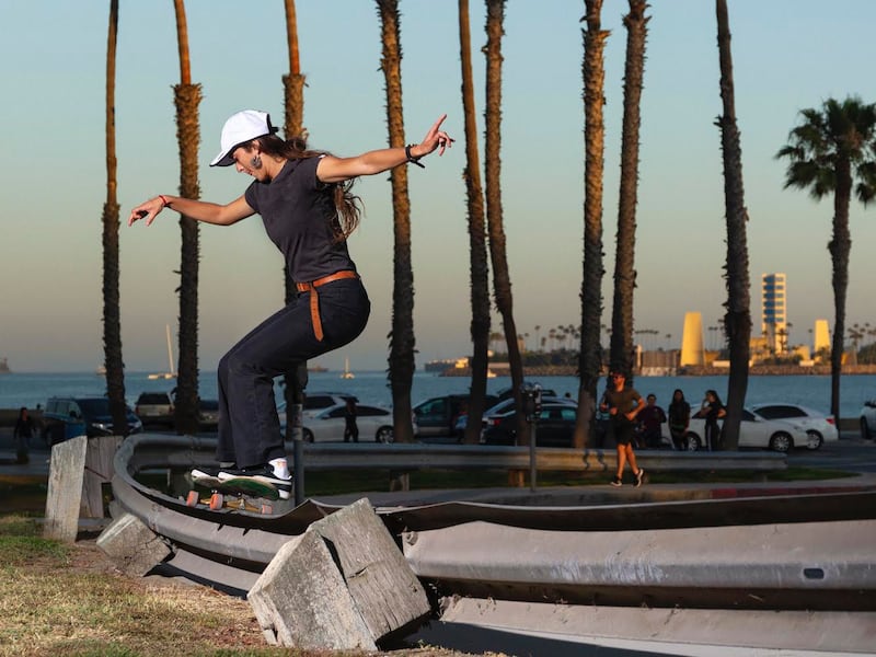 “Cote” Rojas, la skater que hace “escuela” en Chile: “Queremos utilizar el deporte como una herramienta de transformación social”