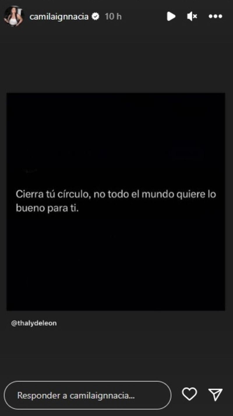 Camila Sepúlveda denunció anoche a Jordhy Thompson por haberla agredido verbal y físicamente.