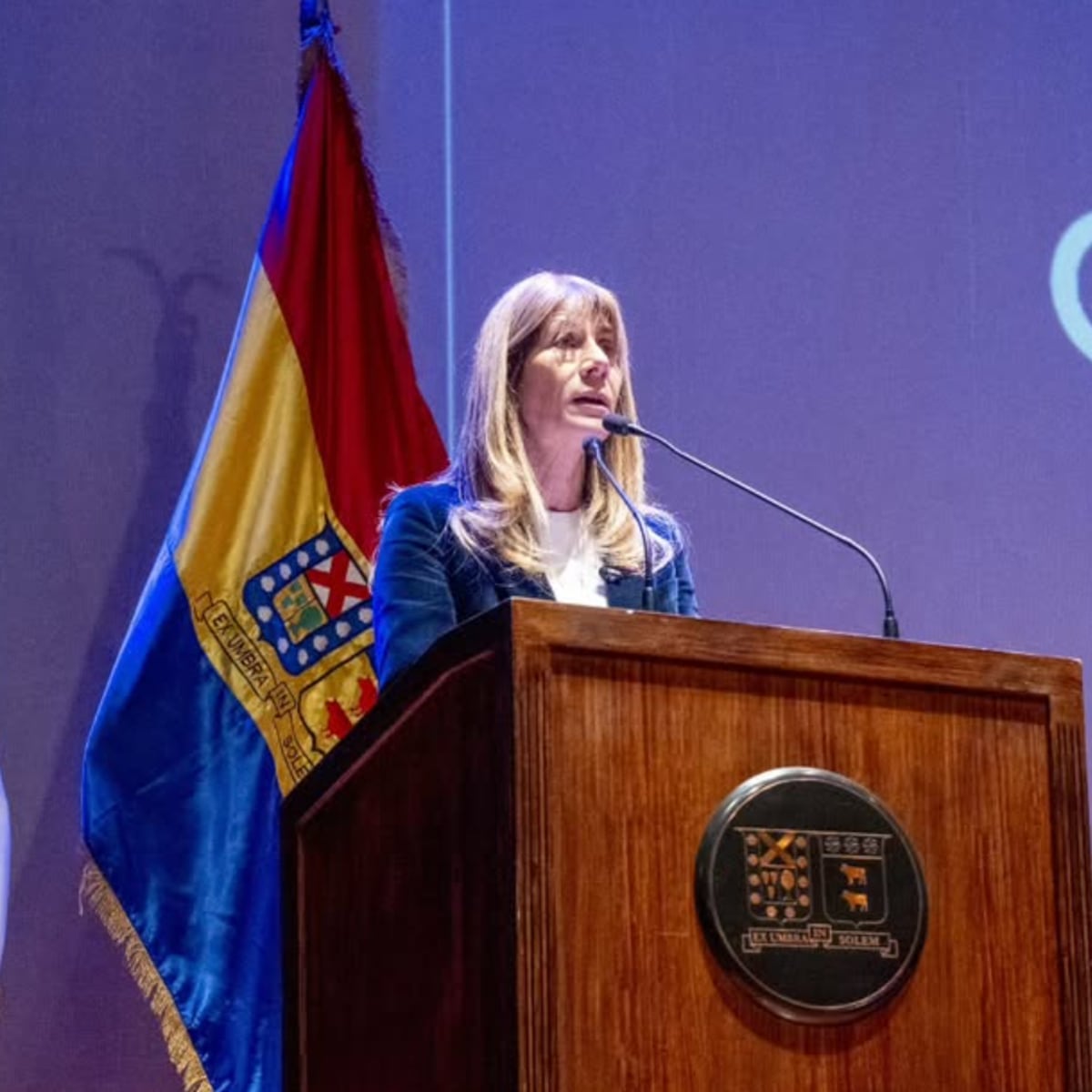 Ministra Ximena Rincón responde a insultos en Universidad Federico Santa María Ministra Ximena Rincón responde a insultos en Universidad Federico Santa María