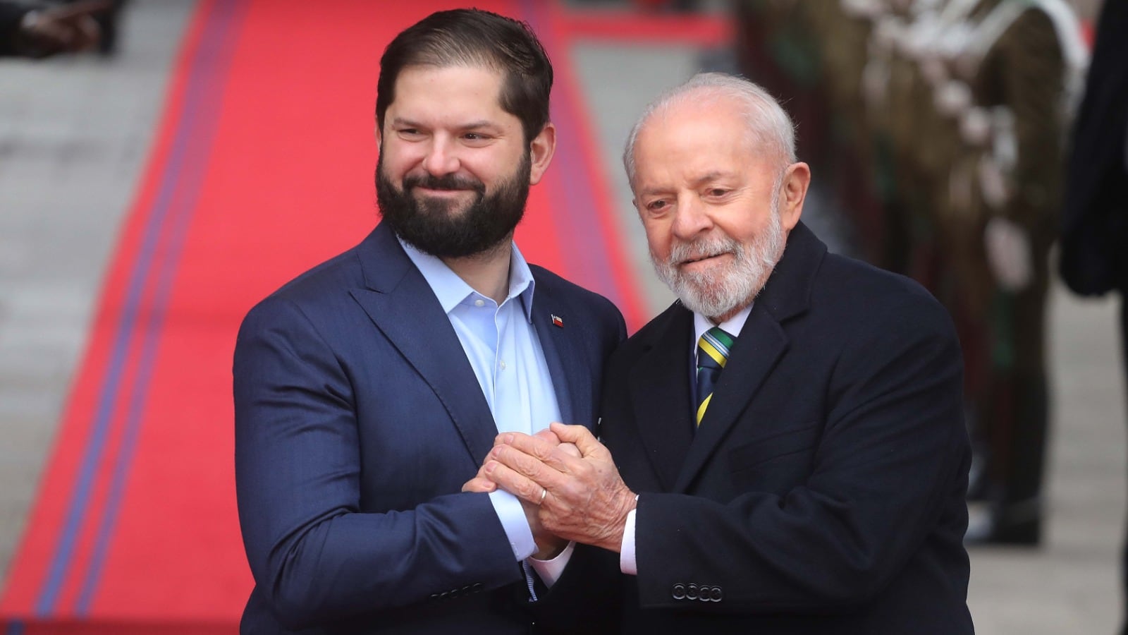 Los presidentes de Chile, Gabriel Boric, y de Brasil, Lula da Silva, en La Moneda. / PRESIDENCIA