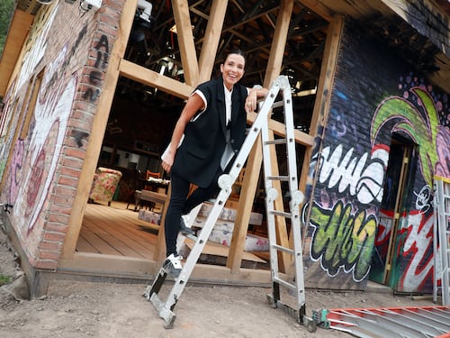 Karla Constant adelanta los nuevos ingresos de ‘Vecinos al límite’: “Varios corazones latirán por Camilo Huerta”