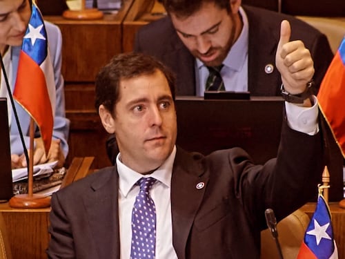 Diputado Kunstmann responde a críticas por viaje al Caribe en semana distrital: “Mi trabajo es de lunes a miércoles”
