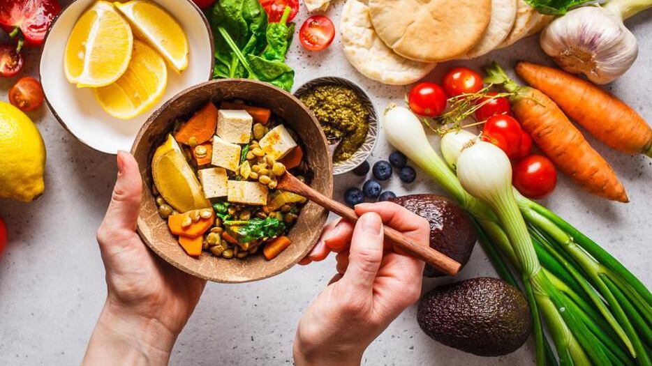 No es lo mismo ser vegano que seguir una dieta a base de plantas.