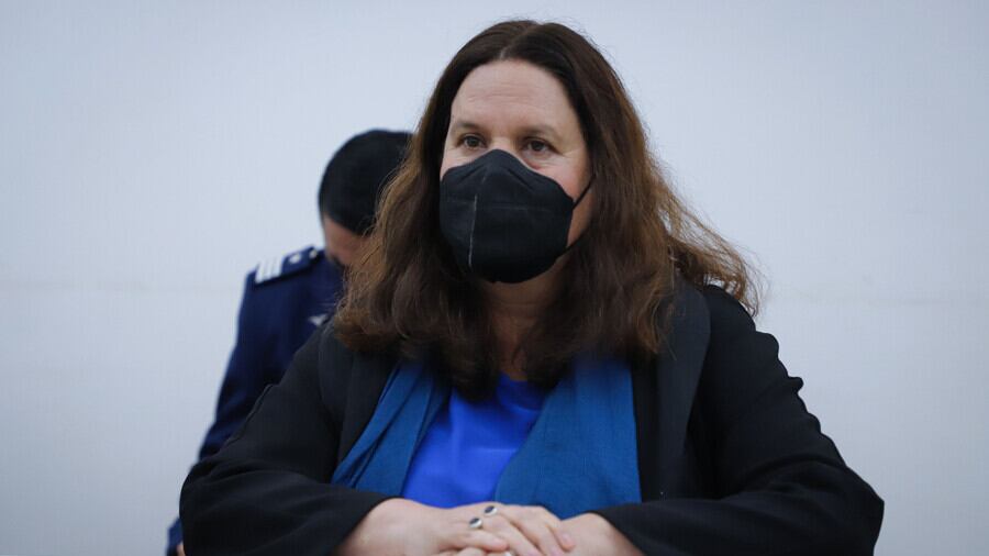 Hackeo a las FF.AA: Ministra Fernández aceptó renuncia de General Paiva e instruye sumario al Estado Mayor Conjunto