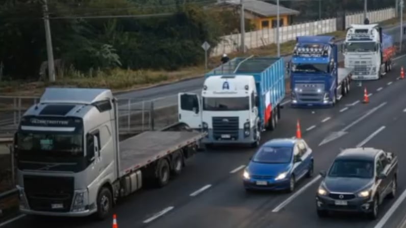 Camioneros (Imagen referencial) | Fuente: Instagram @cndc_chile