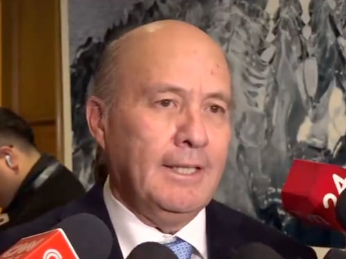 Alcaldes piden mayor diálogo con el gobierno por “megarreforma”: se lanzaron contra Quiroz