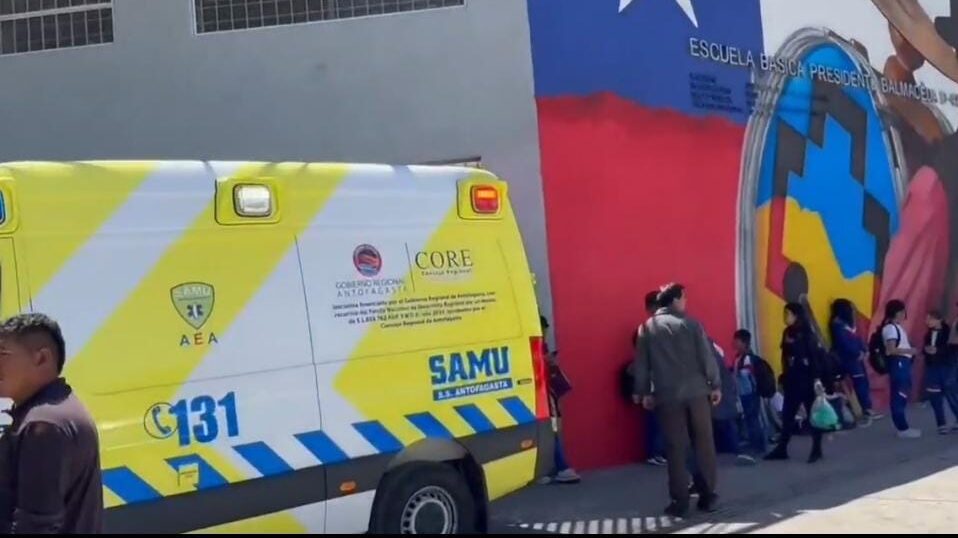 Evacuación en Calama por fuga de gas en dos colegios de la ciudad.