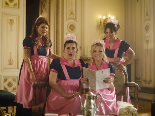 A 20 años de “Brujas”: elenco original sorprende con spot de época para promocionar “Bridgerton 4”