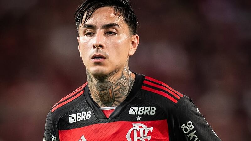 Erick Pulgar desmiente a medios brasileños que aseguraron que dejaría Flamengo por problemas familiares: “No den por ciertas cosas que son falsas”