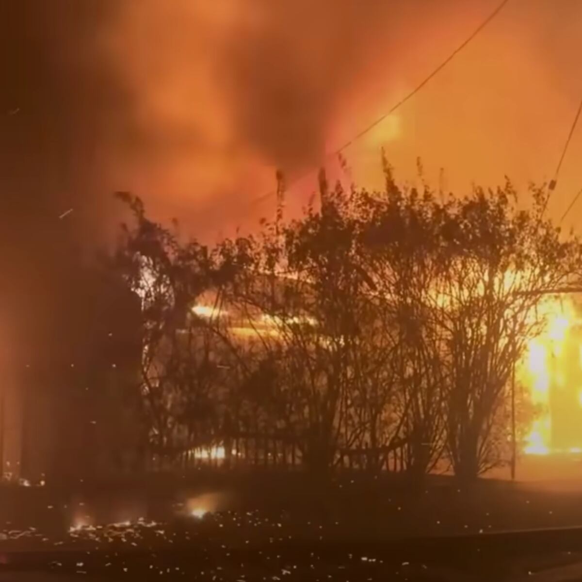 California ofrece refugio en hoteles a desplazados por incendios California ofrece refugio en hoteles a desplazados por incendios