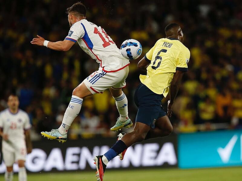 La selección chilena enfrenta esta noche (21:00 horas) a Ecuador en el Estadio Nacional.
