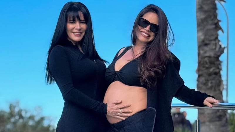 “Mi corazón se aprieta de lo mucho que la extraño”: Angie Alvarado dedicó tiernas palabras para su madre, quien regresó a Chile