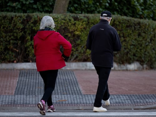 Informe OCDE advierte que rápido envejecimiento de la población seguirá ejerciendo presión sobre sistemas de pensiones