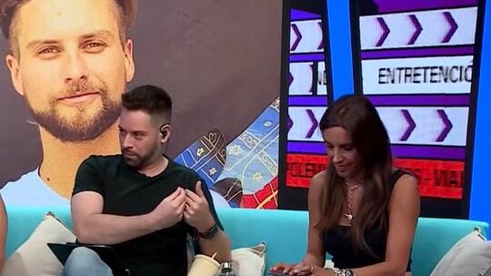 El periodista aseguró que la decisión de Cretton, de no renovar en CHV, se debió a que su nuevo contrato en el canal privado habría venido con una baja ostensible de su sueldo.