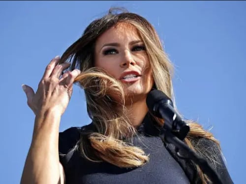 ¿Se vistió mal? El polémico gesto de Melania Trump frente a la realeza británica por el que dicen “rompió el protocolo”
