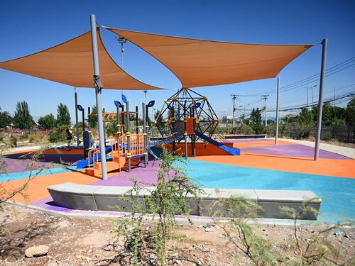 Pasó de basural al lado de la carretera a área verde para las familias: Parque Calle G en Conchalí alcanza un 90% de avance