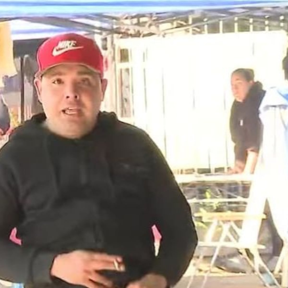 Hombre se baja pantalones en transmisión en vivo de Contigo en la Mañana Hombre se baja pantalones en transmisión en vivo de Contigo en la Mañana