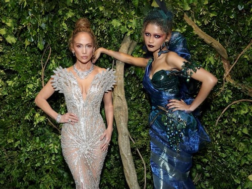 Met Gala 2024: JLo y Zendaya posan juntas, pero a una la tunden y a la otra la coronan como “la mejor”