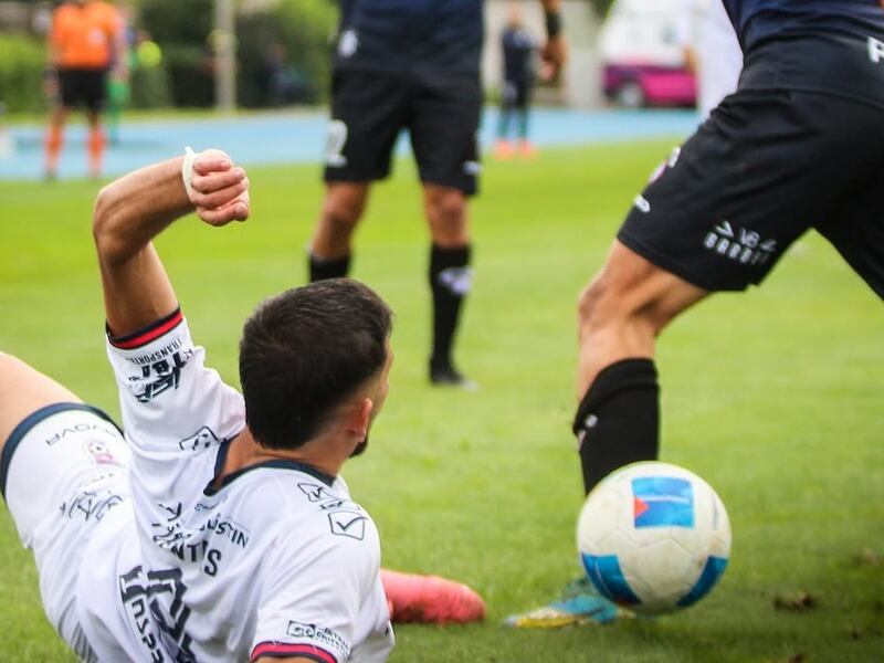 “No tenemos por donde”: presidente de club profesional del fútbol chileno revela grave crisis económica y confirma la quiebra de la institución