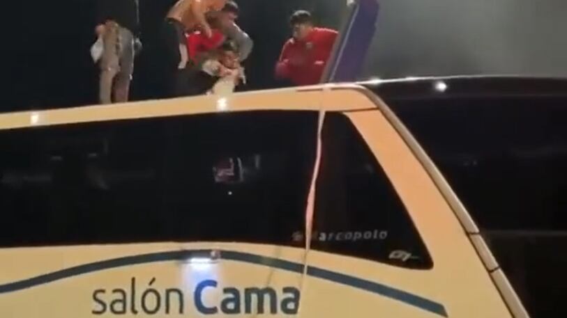 Curicó Unido denunció agresión de "delincuentes" a Bayron Oyarzo y anunció acciones legales