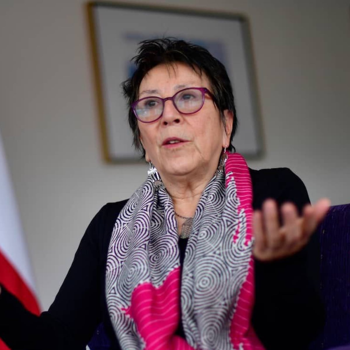 Parlamentarios exigen investigación por denuncias contra embajadora chilena en Colombia Parlamentarios exigen investigación por denuncias contra embajadora chilena en Colombia