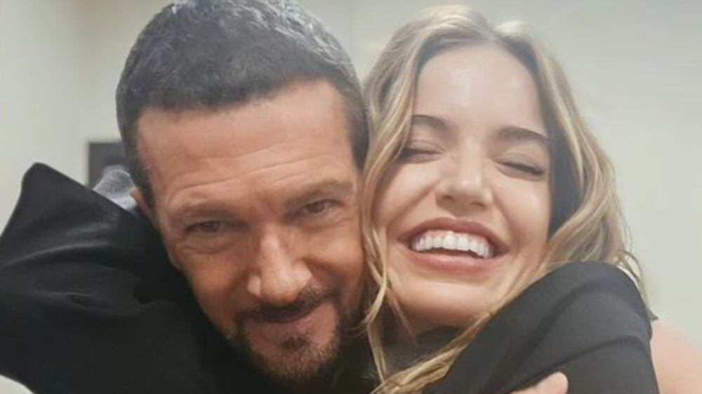 Millaray Viera y Antonio Banderas | Fuente: Instagram