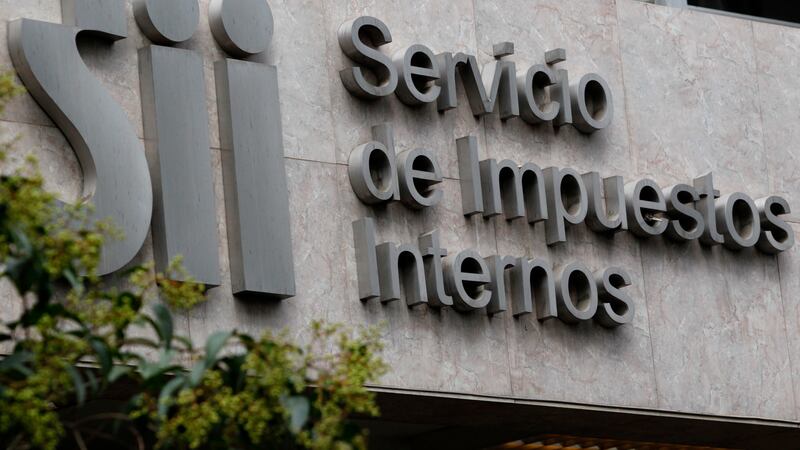 ¿Termina la polémica en el SII?: Etcheberry cede y decide pagar los 9 años de deuda por contribuciones de su vivienda