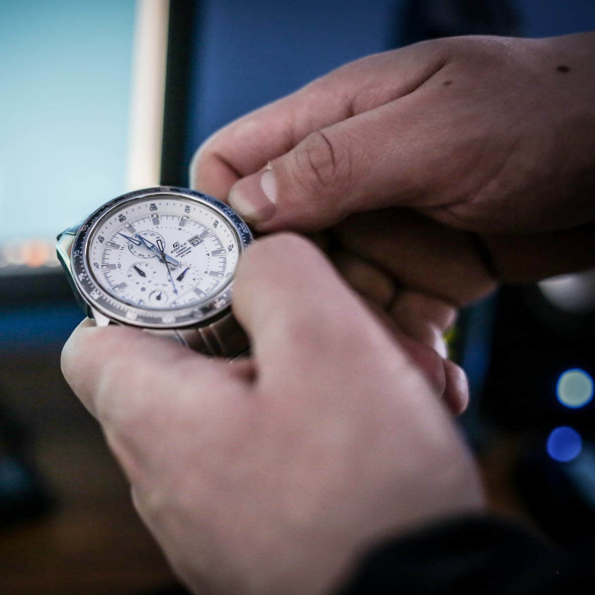 ¿Adelantar o atrasar los relojes en Chile este sábado? ¿Adelantar o atrasar los relojes en Chile este sábado?
