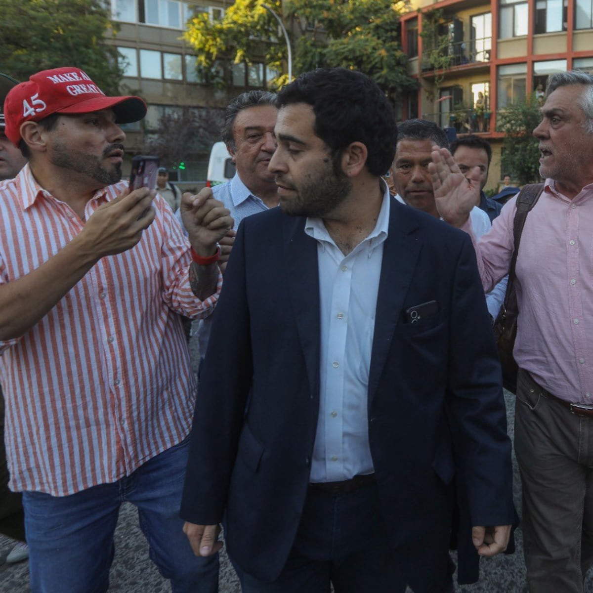 Fuerte enfrentamiento entre Longueira y “Pancho Malo” en misa por Piñera Fuerte enfrentamiento entre Longueira y “Pancho Malo” en misa por Piñera