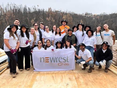 Ayuda alimentaria y viviendas de emergencia: apoyo a damnificados por incendios en Lirquén