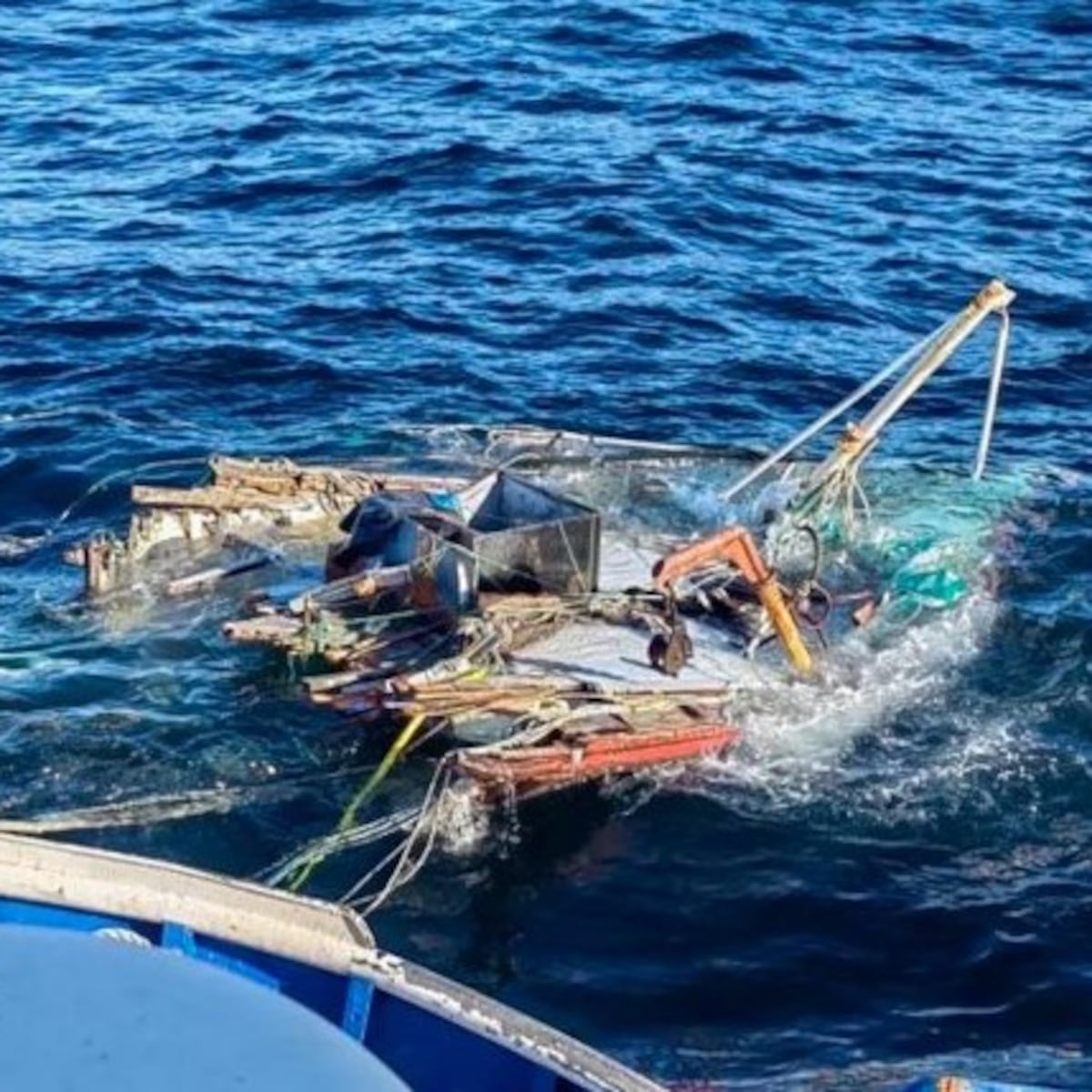 Tripulantes de barco declaran por naufragio en Coronel Tripulantes de barco declaran por naufragio en Coronel