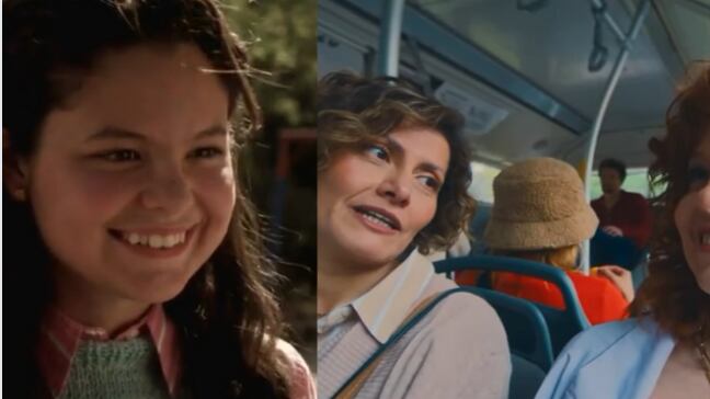 Fue la primera enamorada de Félix (Lucas Bolvorán) en la exitosa serie Los 80. Ahora, a varios años de su estreno en Canal 13, la actriz Karina Santoro, reapareció en TV, pero como modelo de un comercial.
Con el pelo crespo y colorín, se lució en la publicidad de un spot de retail y un banco. Publicidad donde los televidentes destacaron lo grande que está, luego de recordar su paso en la cuarta temporada que retrataba la vida de la familia Herrera.
En la historia, Karina, encarnaba a Camila Vonhummel, una adolescente de clase alta, que le rompía el corazón a Félix.
“Camila es un personaje medio rebelde y la verdad es que no me cuesta actuarlo porque yo también tengo algo de eso. Soy pará en la hilacha y no soy tímida para mis cosas”, comentó años atrás, consignó La Hora.
En la actualidad Karina de 26 años se luce como como modelo y figura publicitaria, compartiendo el tiempo con la práctica de pilates.