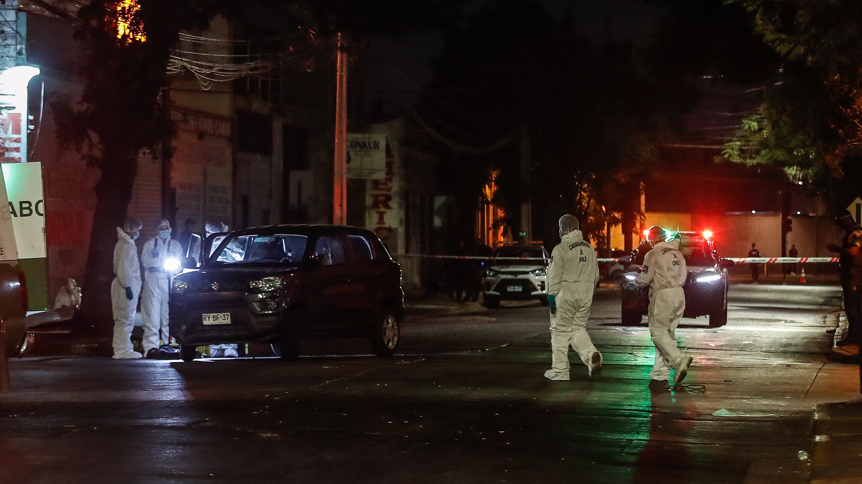 Delincuente atropelló a carabinero para evadir control y es baleado en Estación Central