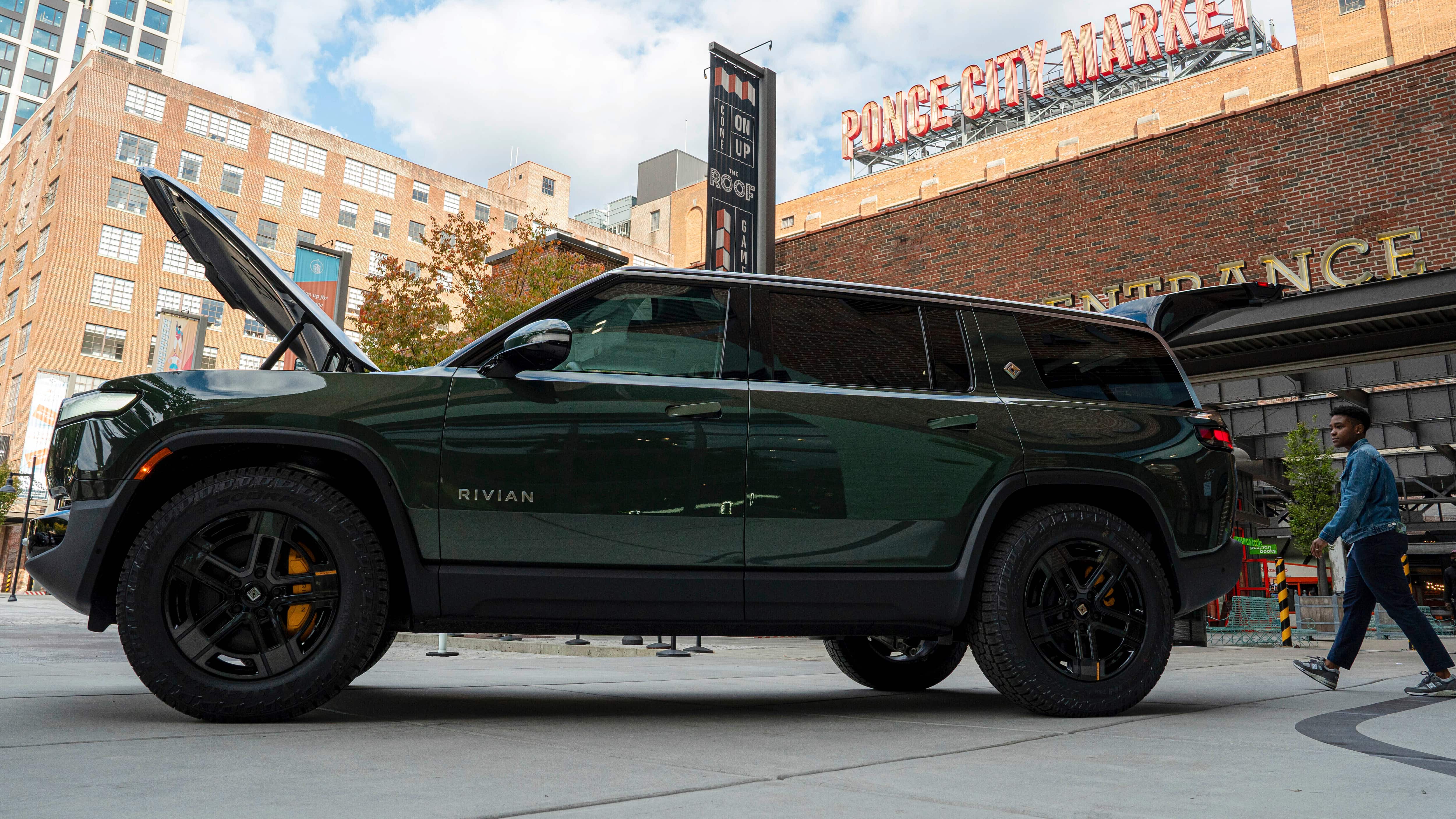 Rivian recibe préstamo