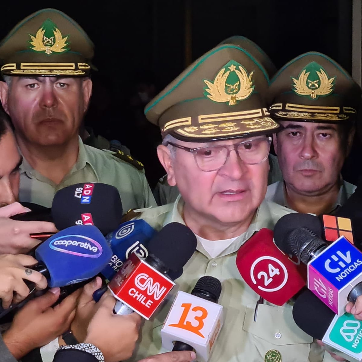 General director de Carabineros enfrenta formalización y renuncia inminente General director de Carabineros enfrenta formalización y renuncia inminente
