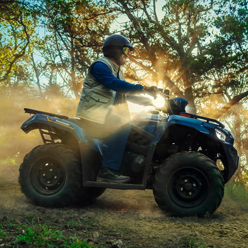 Lanzamiento KLX 230R y Brute Force 450