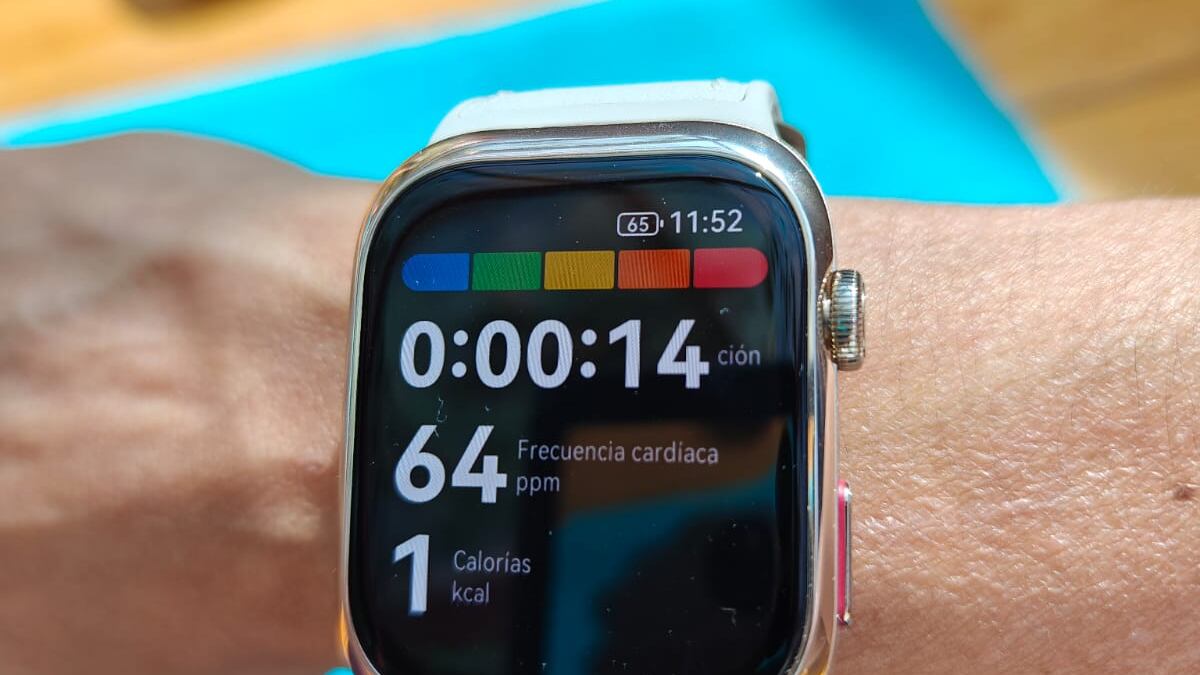 Con el Watch D2, podrás monitorear tu progreso, personalizar tus sesiones y descubrir cómo tu cuerpo responde a diferentes posturas y técnicas de respiracióna, así que lleva tu bienestar a un nuevo nivel