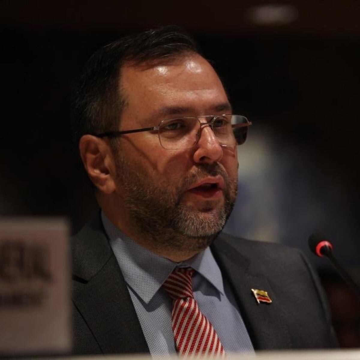 Canciller venezolano evita hablar sobre Cabello y rompe lazos con Chile Canciller venezolano evita hablar sobre Cabello y rompe lazos con Chile