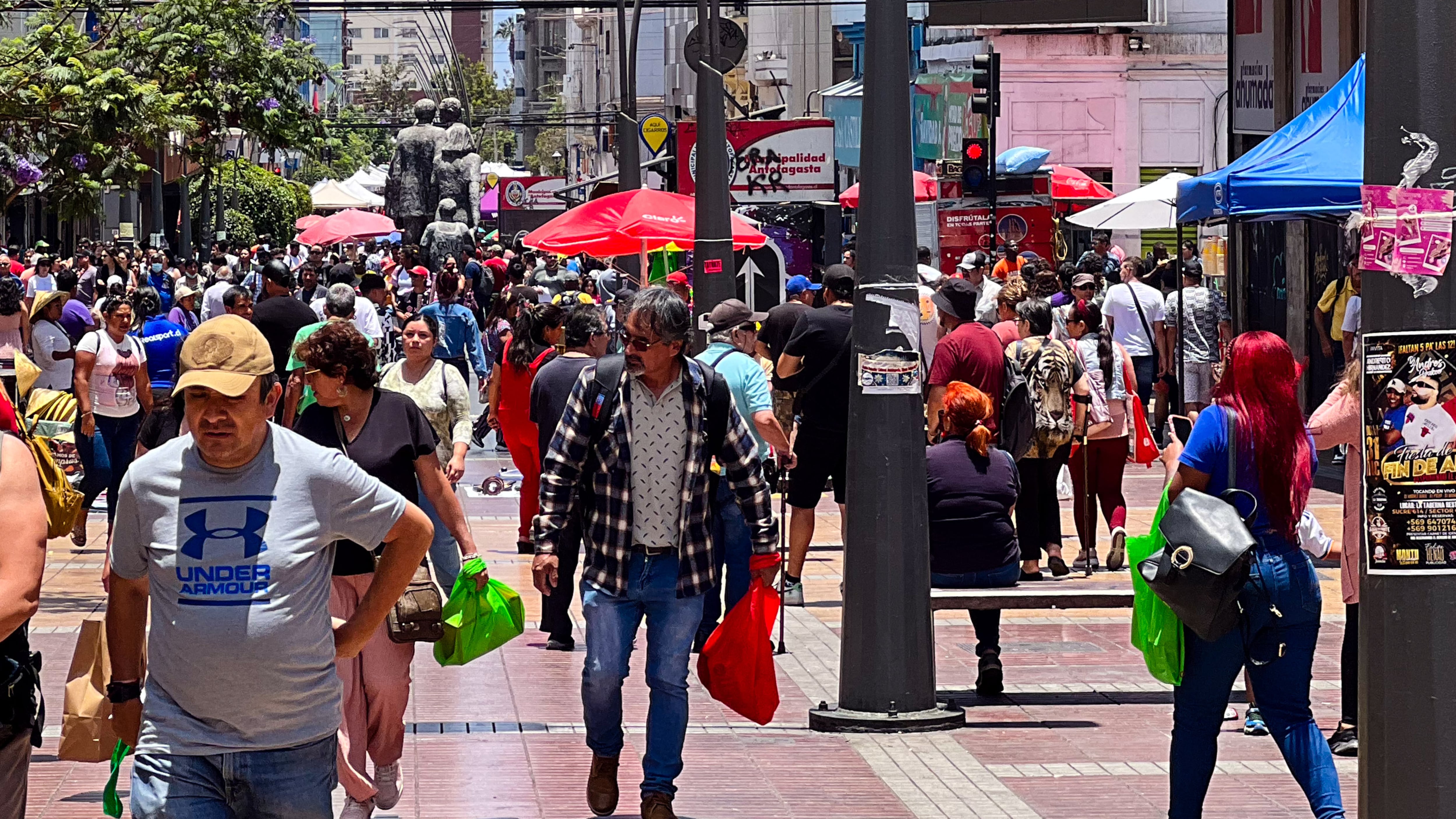 La población no olvida las demandas sociales, pero ve pocas opciones de concretarlas. / AGENCIAUNO