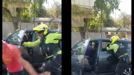 Una mujer sufrió un portonazo en la comuna de Vitacura durante la tarde del pasado lunes, por parte de tres jóvenes que la intimidaron con armas blancas.
Luego de que víctima denunciara el hecho a la seguridad municipal, la situación fue percatada por el personal, dando origen a una larga persecución de los delincuentes.
Alrededor de las 16:30 horas en calle Las Ñipas, la mujer iba a subir a su vehículo marca Toyota para salir de su hogar, cuando fue abordada por tres jóvenes, quienes comenzaron a patear el vehículo, exhibiendo armas blancas, tipo punzón y cuchillas.
Cuando la víctima descendió del automóvil, ellos ingresaron, para luego darse a la fuga en dirección a la calle Coihue.
La persecución que pasó por las calles Candelaria Goyenechea, avenida Bicentenario y la rotonda Pérez Zujovic, concluyó en calle Los Conquistadores, comuna de Providencia, donde los funcionarios lograron bajar a los delincuentes del automóvil y los capturaron.
Finalmente, los tres sujetos fueron trasladados a la 37 Comisaría de Vitacura para adoptar el procedimiento de rigor, mientras que el vehículo robado fue recuperado.