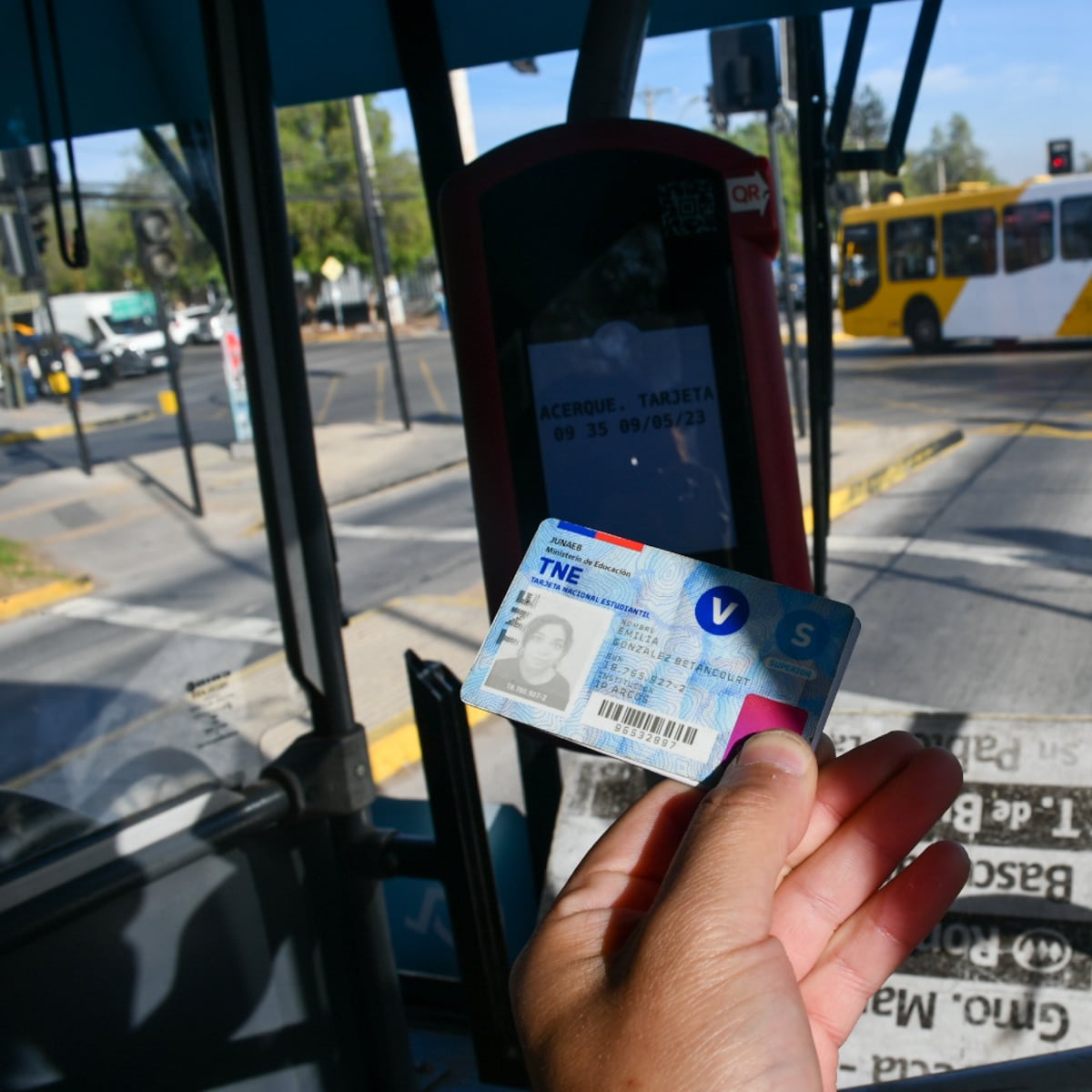 Estudiantes deben revalidar TNE para mantener tarifa rebajada Estudiantes deben revalidar TNE para mantener tarifa rebajada