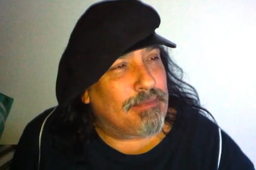 A casi un año de su muerte: Amigo de José Miguel “Negro” Piñera publicó un video en donde el cantante expresó sus deseos de dejarle sus bienes