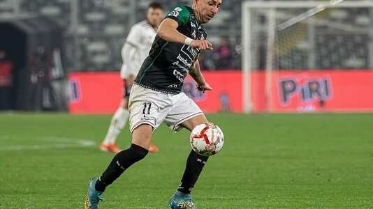 El delantero de Deportes Copiapó le ha anota en siete ocasiones a Colo Colo con diferentes camisetas de equipos nacionales.