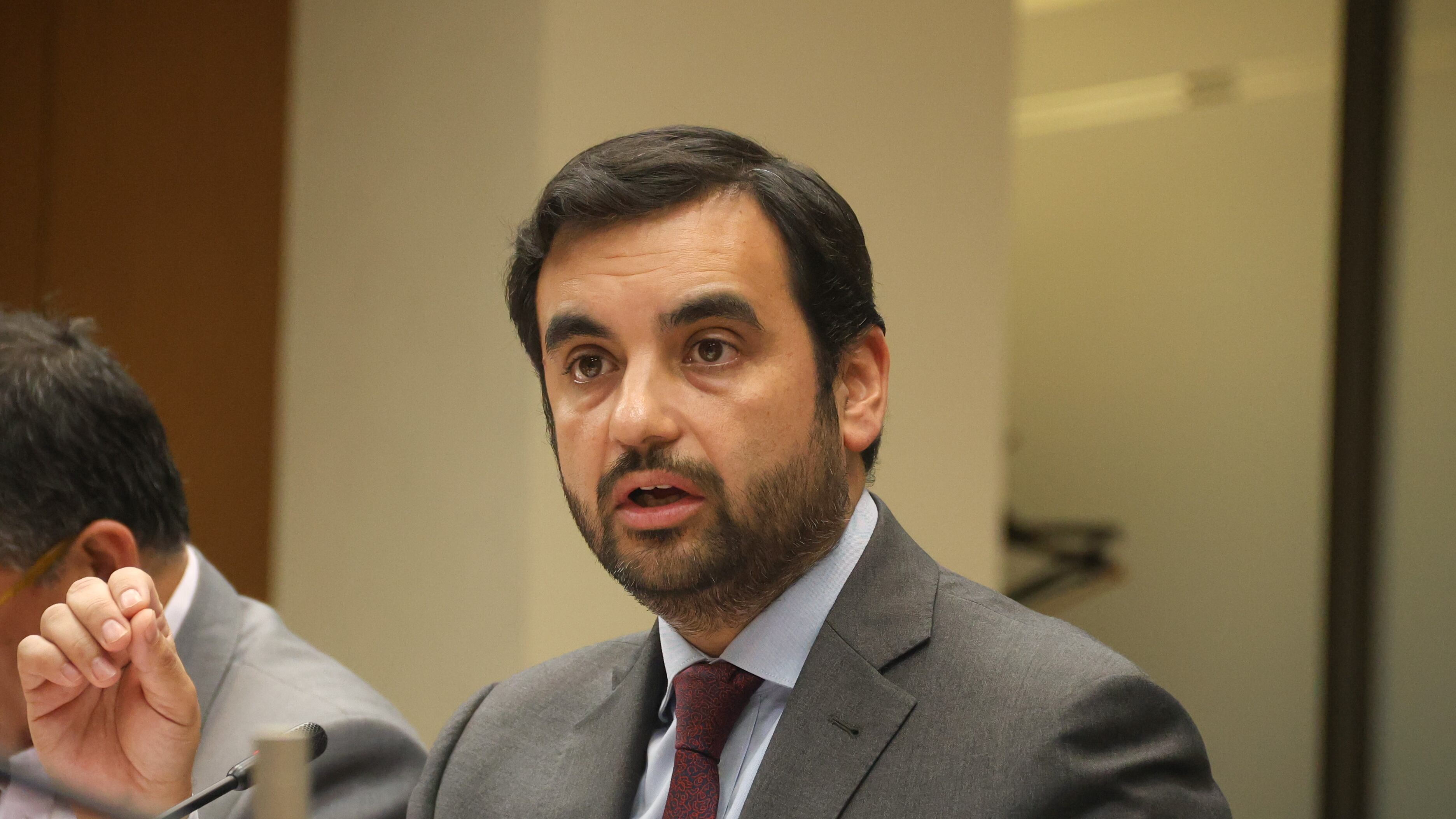 El ministro de Justicia, Jaime Gajardo, se refirió al proyecto de aborto presentado por el gobierno