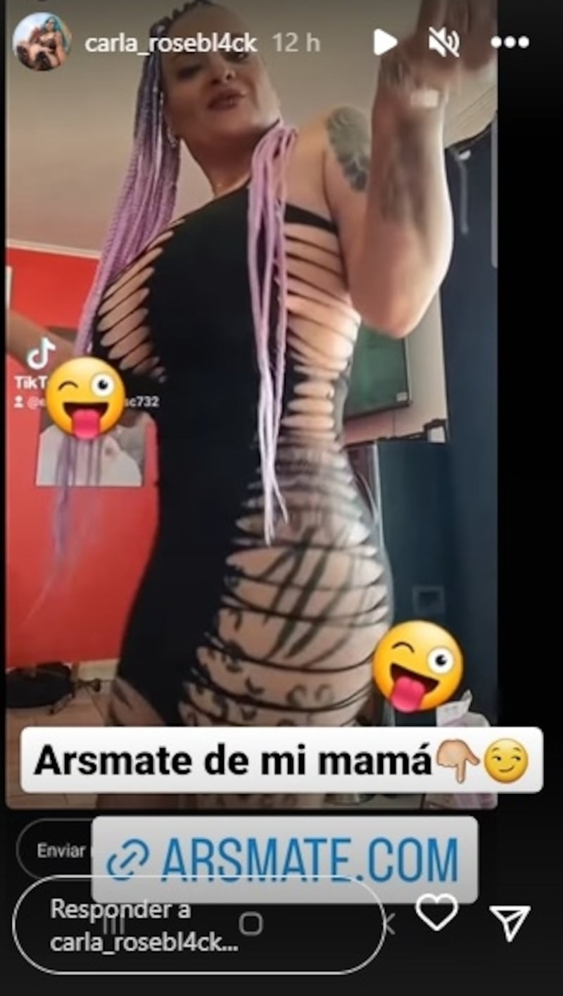 La recientemente elegida mejor creadora de contenidos para adultos de Arsmate durante este año reveló que su madre decidió abrirse una cuenta en la plataforma erótica chilena hace menos de una semana.