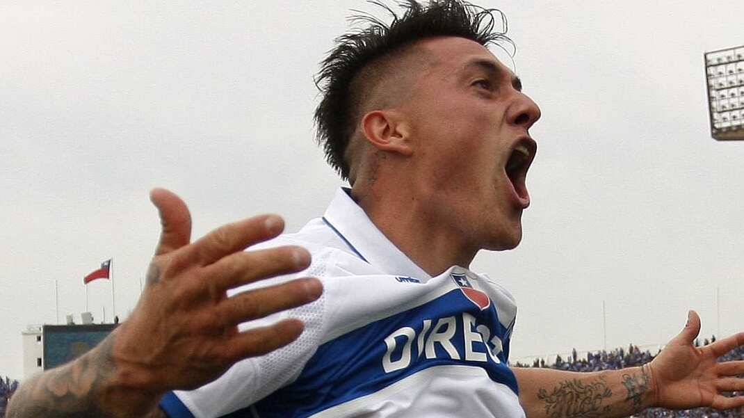 El delantero de la UC eliminó sus publicaciones de redes sociales.