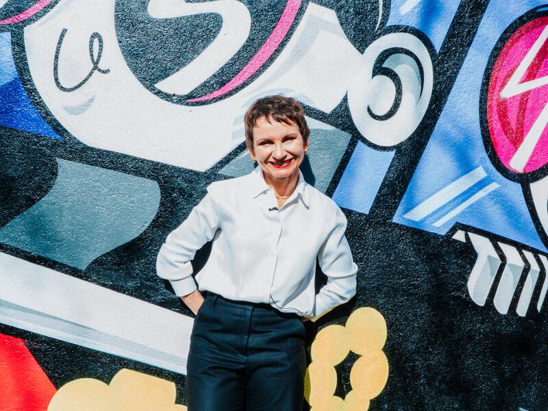 Tohá advierte que Parisi “hará bailar a todos a su ritmo” tras invitar a Jara y Kast a su programa de YouTube