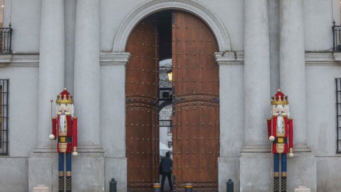 La Moneda "renueva" la guardia de palacio